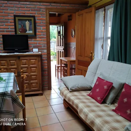 Apartamentos La Huerta De La Torre Onís Exterior foto