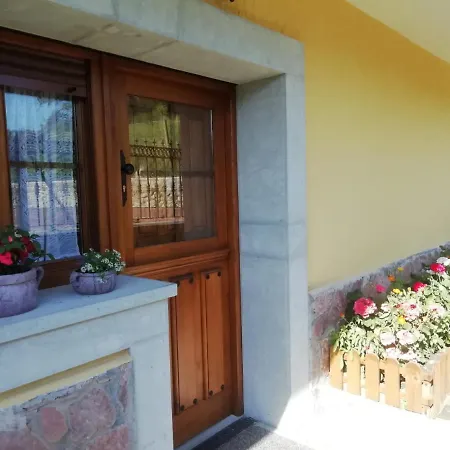 Apartamentos La Huerta De La Torre Onís Exterior foto