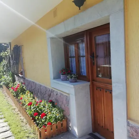 Apartamentos La Huerta De La Torre Onís Exterior foto
